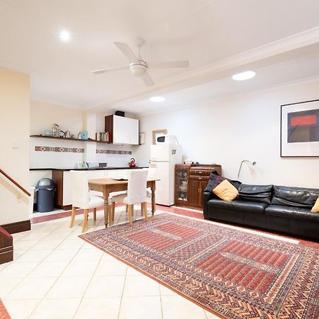 Snow-White'S 2 Bedroom City Heart Cottage In Perth 6000 외부 사진